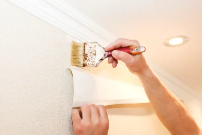 Pose de papier peint à Couëron — revêtements muraux et toiles de verre